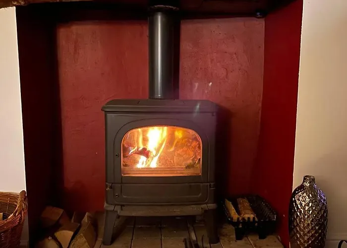 Stunning Cottage With Log Burner