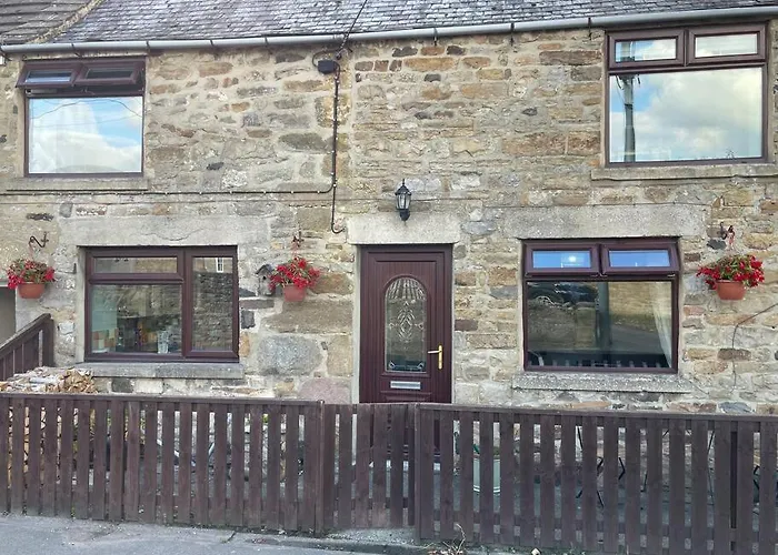 Stunning Cottage With Log Burner