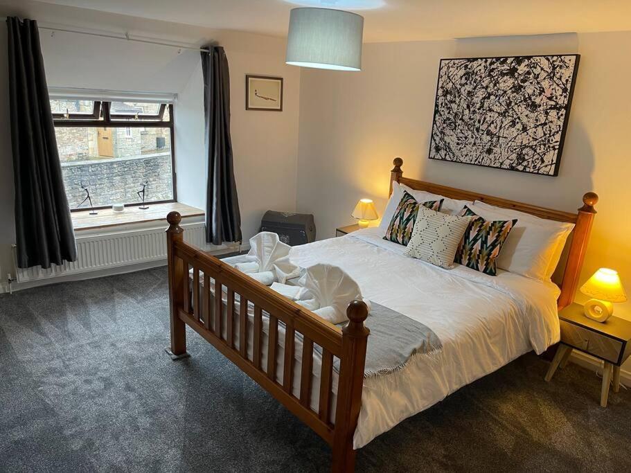Holiday home Stunning With Log Burner *