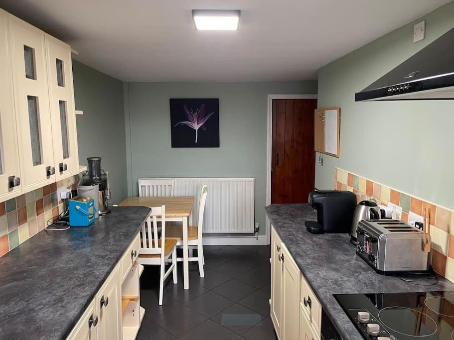 Stunning With Log Burner Holiday home *