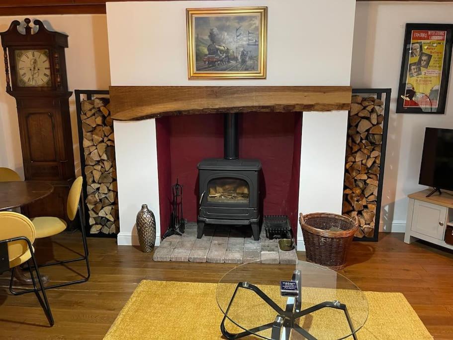 Stunning With Log Burner Holiday home *